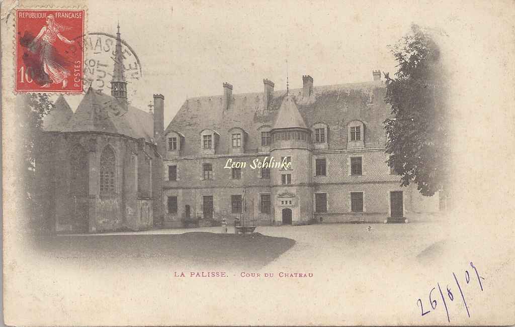 03-Lapalisse - Cour du Château (Ss edit)