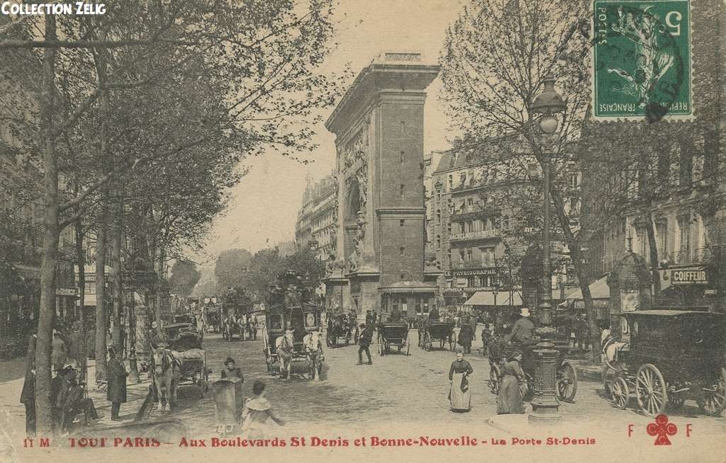 11 M - Aux Boulevard St-Denis et Bonne-Nouvelle - Porte St-Denis
