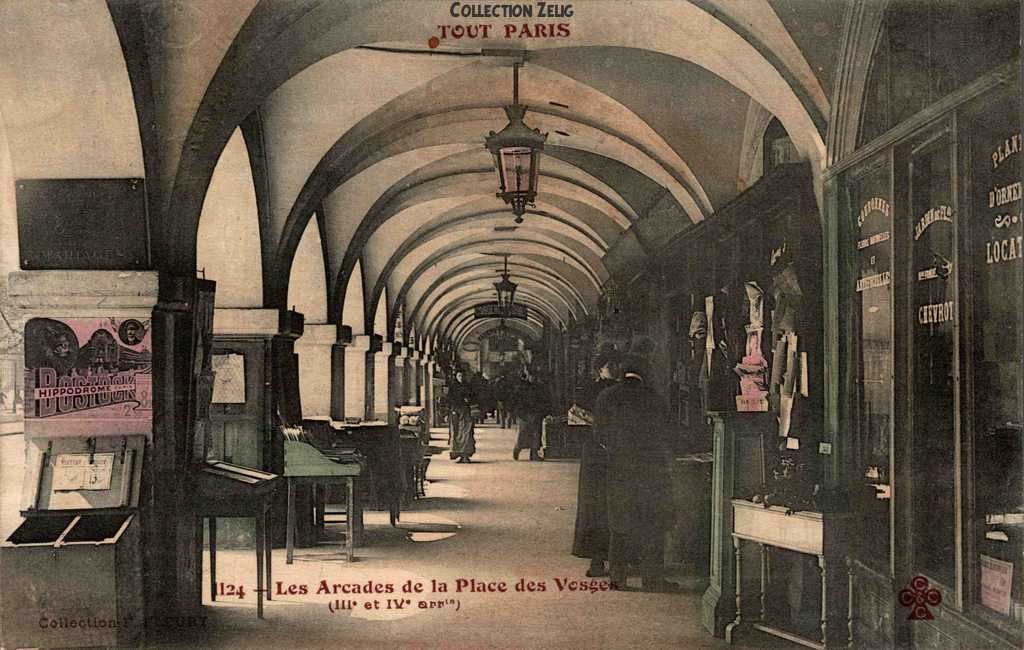 1124 - Les Arcades de la Place des Vosges