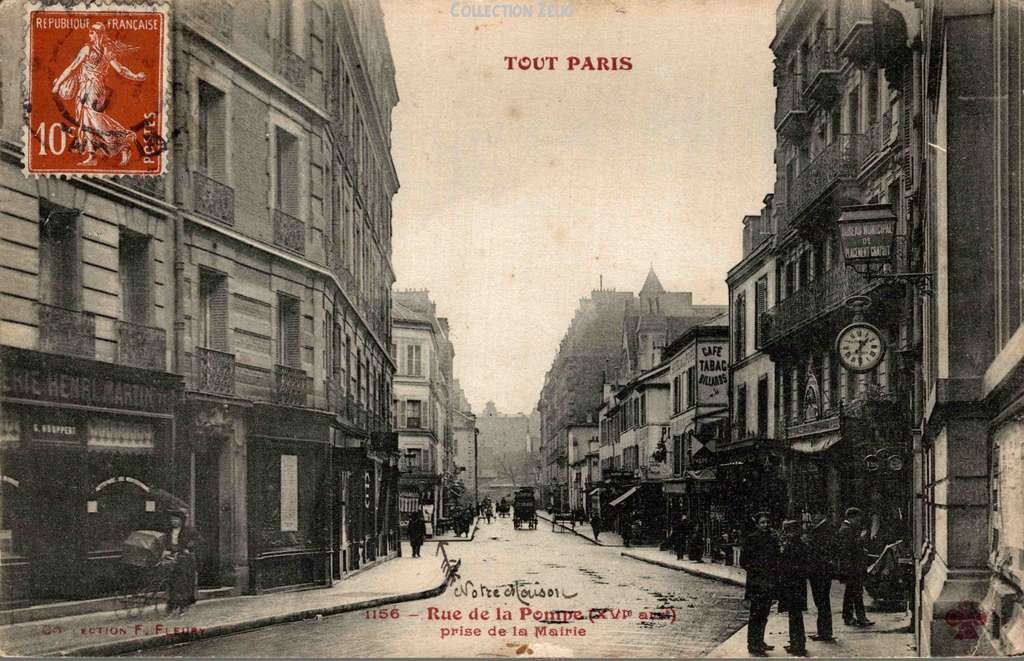 1156 - Rue de la Pompe prise de la Mairie
