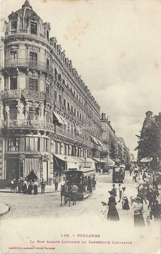116 - La Rue Alsace-Lorraine au carrefour Lafayette