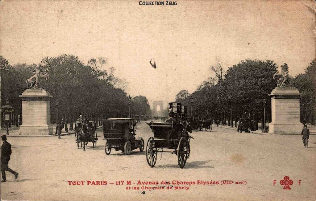 117 M - Avenue des Champs-Elysées et les Chevaux de Marly