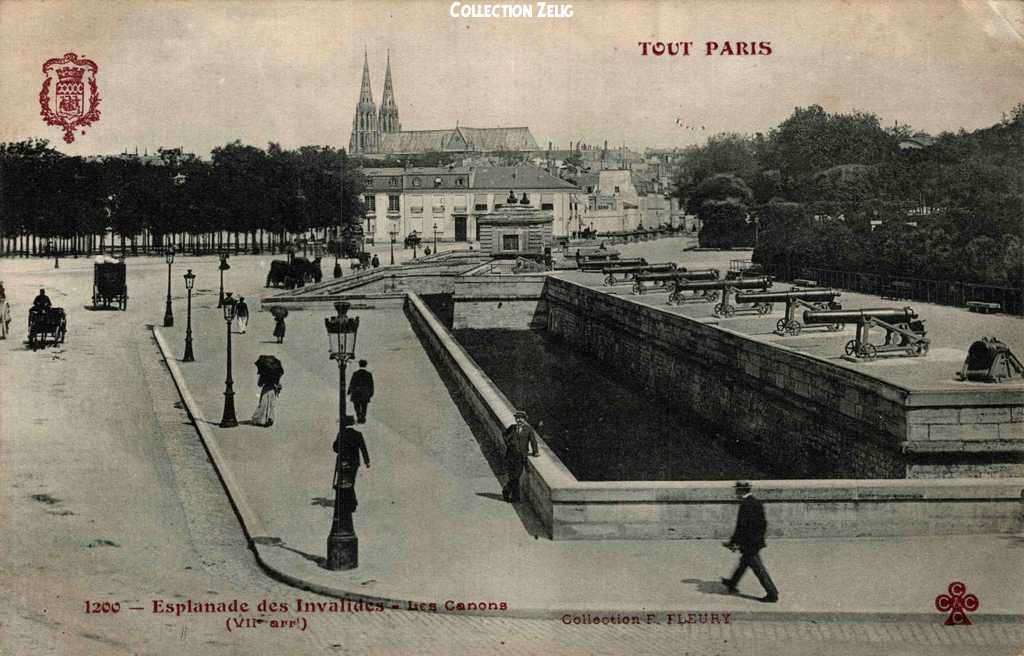 1200 - Esplanade des Invalides - Les Canons