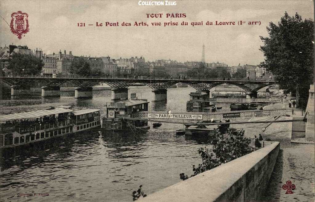 121 - Le Pont des Arts - Vue prise du Quai du Louvre