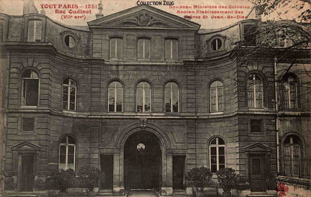 1251 - Rue Oudinot - Nouveau Ministère des Colonies
