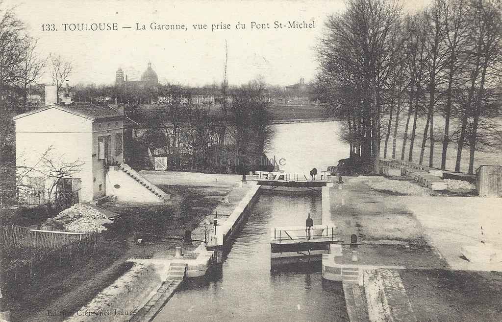 133 - La Garonne, vue prise du Pont St-Michel
