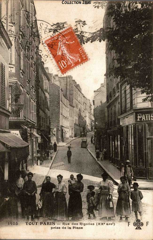 1405 - Rue des Rigolles prise de la Place
