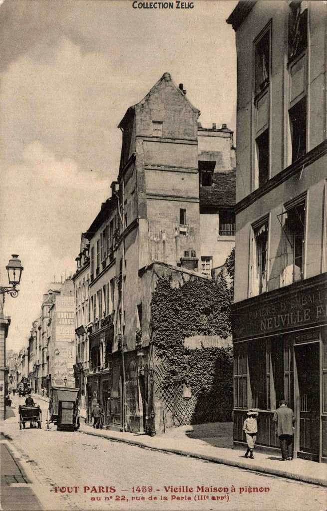 1459 - Vieille maison à pignon au N°22 Rue de la Perle