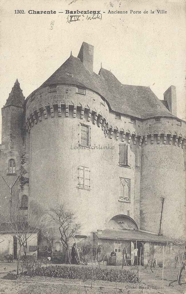 16-Barbezieux - Ancienne Porte de la Ville (Braun 1302)