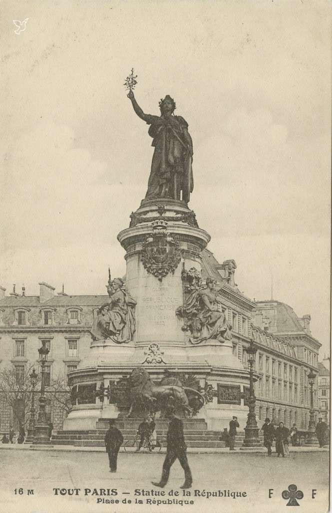 16 M - Statue de la République