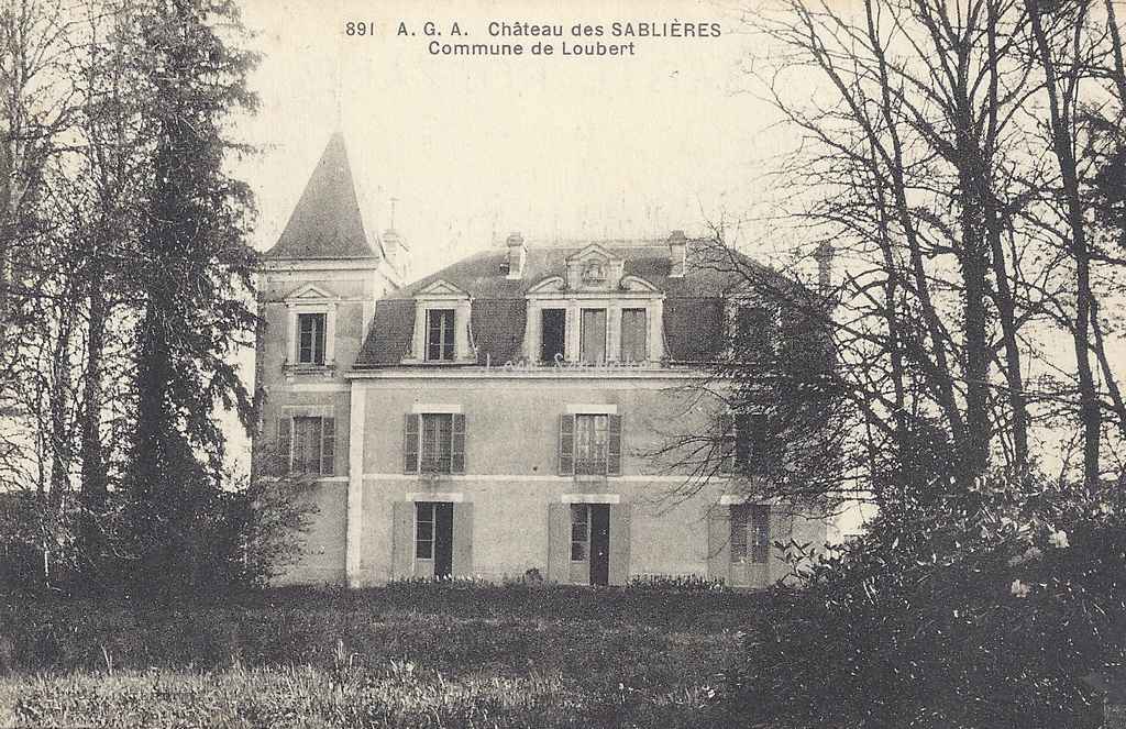 16-Roumazières-Loubert - Château des Sablières (AGA 891)