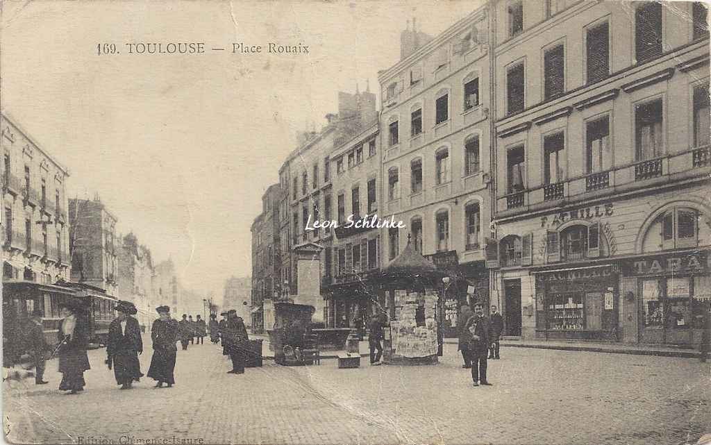 169 - Place Rouaix
