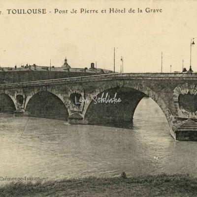 17 - Pont St-Pierre et Hôtel de la Grave