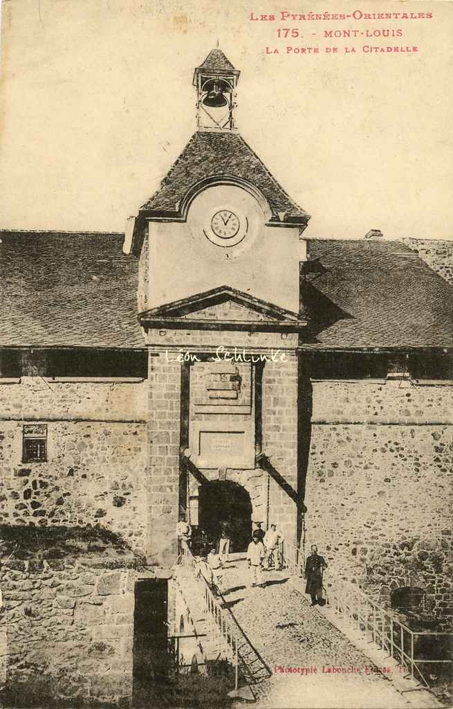 175 - Mont Louis - Porte de la Citadelle