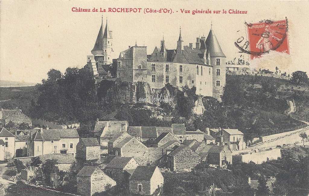 21-La Rochepot - Vue générale sur le Château (Illisible)