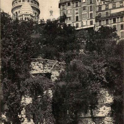 211 - Jardin de Montmartre - Sur la Butte, le Sacré-Coeur