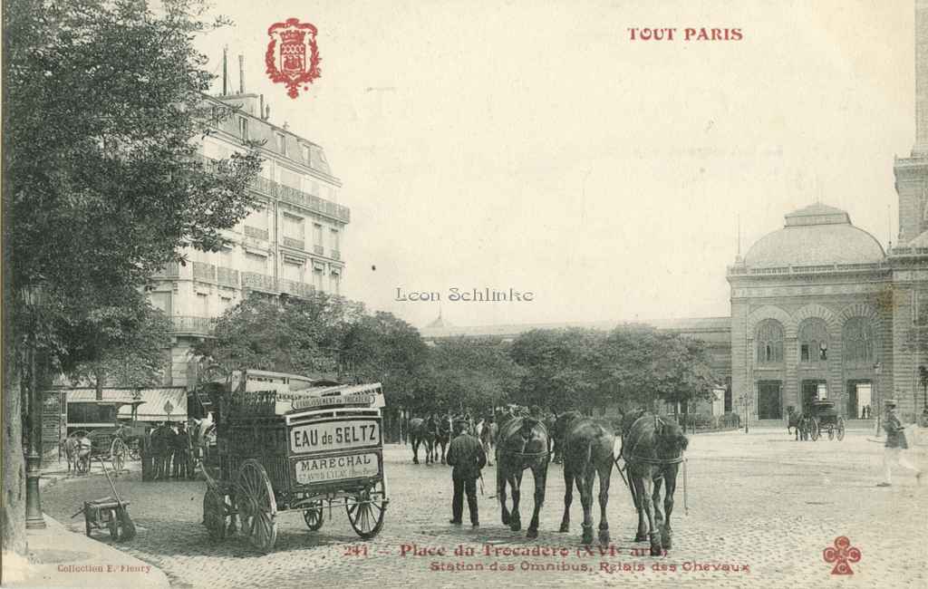 241 - Place  du Trocadéro, Station des Omnibus, Relais des Chevaux