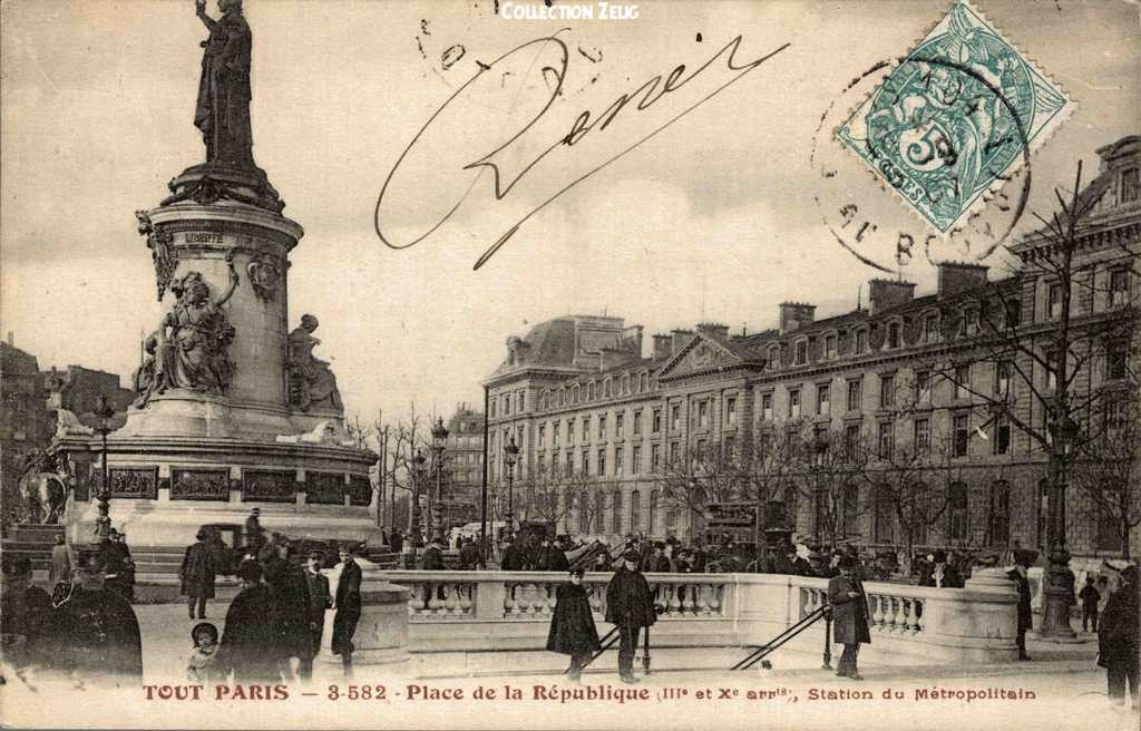 3 - 582 - Place de la République - Station du Métropolitain