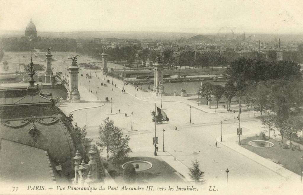 33 - PARIS - Vue Panoramique du Pont Alexandre III, vers les Invalides
