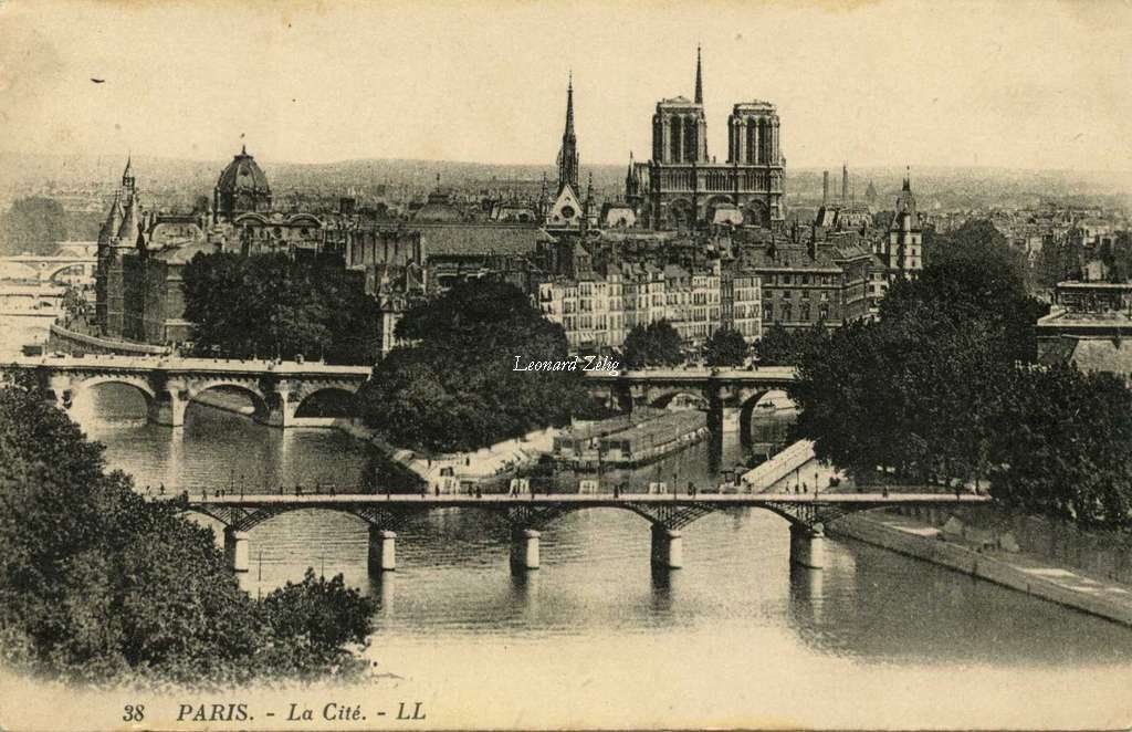 38 - PARIS - La Cité