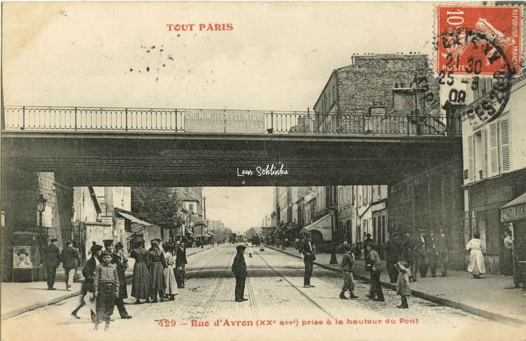 429 - Rue d'Avron prise à la hauteur du Pont