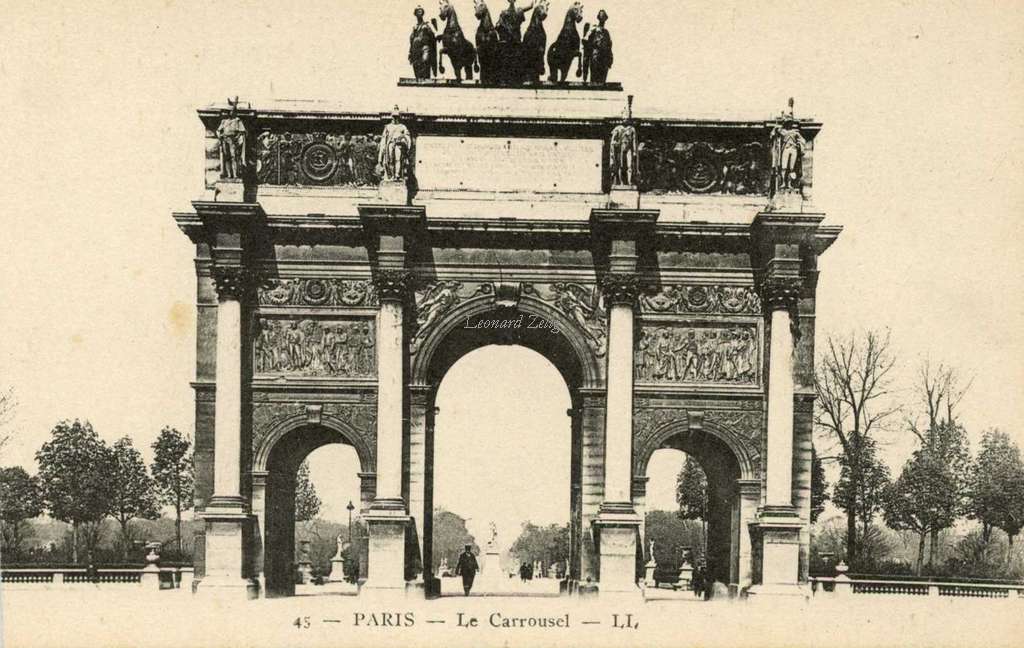 45 - PARIS - Le Carrousel.