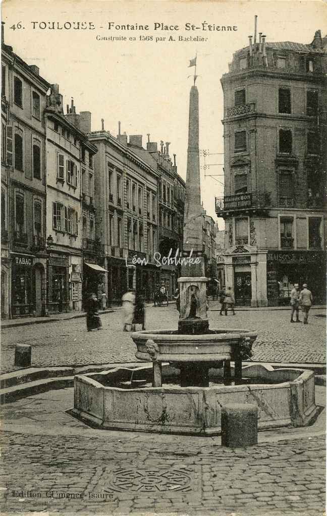 46 - Fontaine, Place St-Etienne