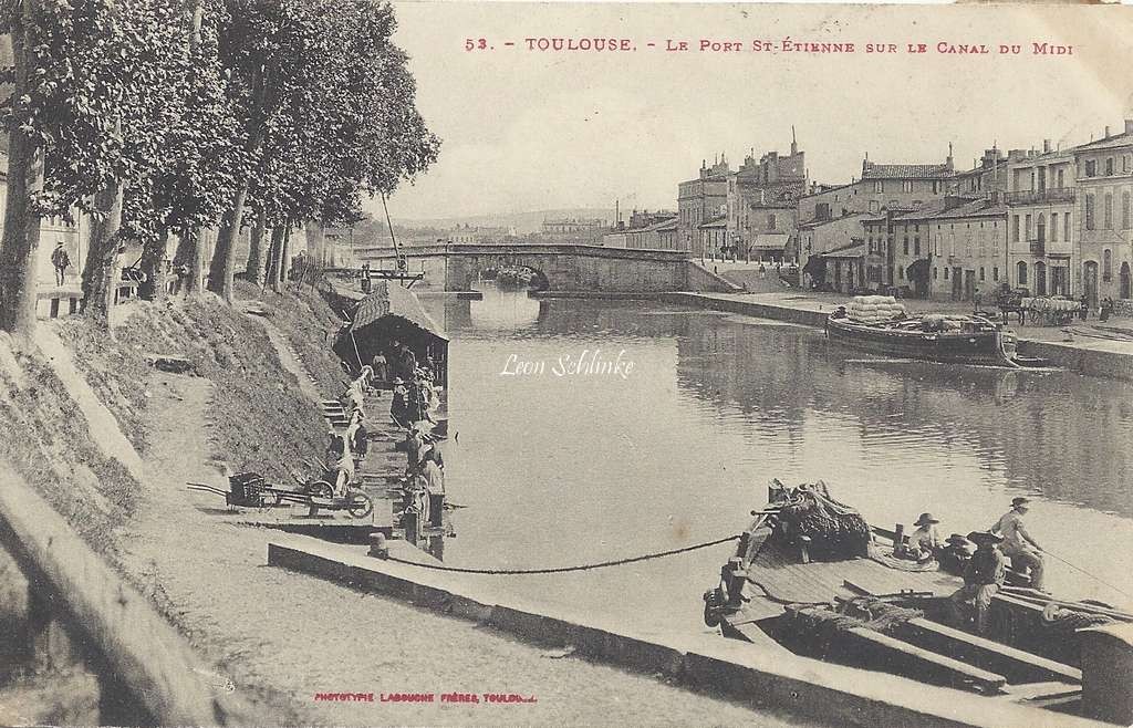 53 - Le Port St-Etienne sur le Canal du Midi