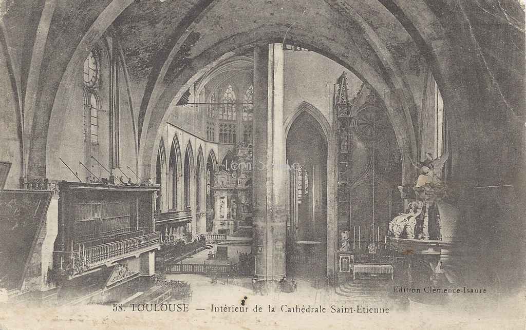 58 - Intérieur de la Cathédrale St-Etienne