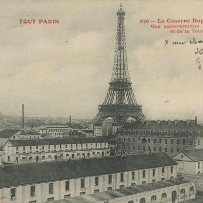 630 - La Caserne Dupleix - Vue panoramique du Trocadero et de la Tour Eiffel