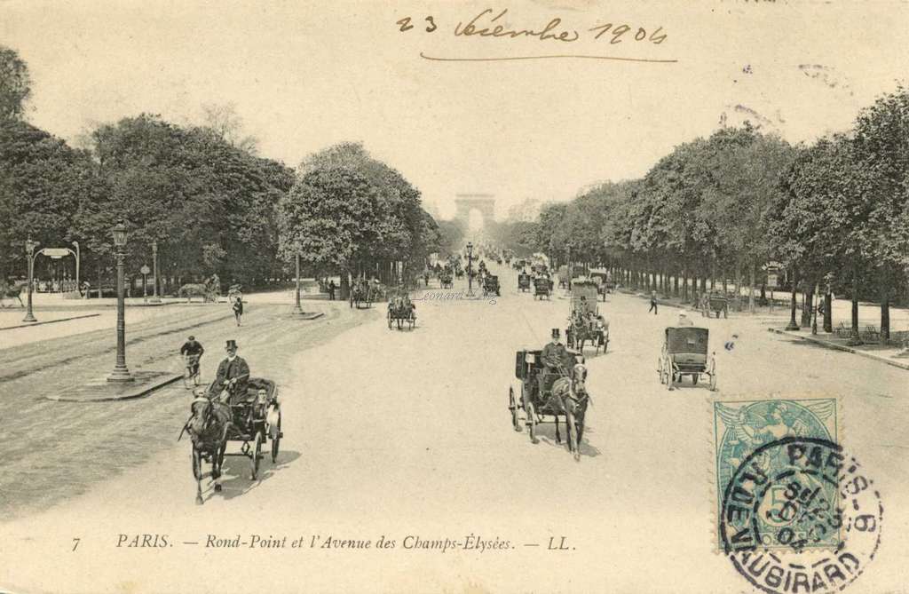 7 - PARIS - Rond-Point et l'Avenue des Champs-Elysées