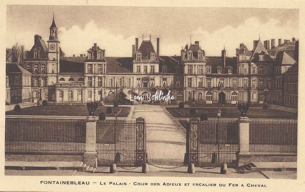 77-Fontainebleau - Cour des Adieux (inconnu)