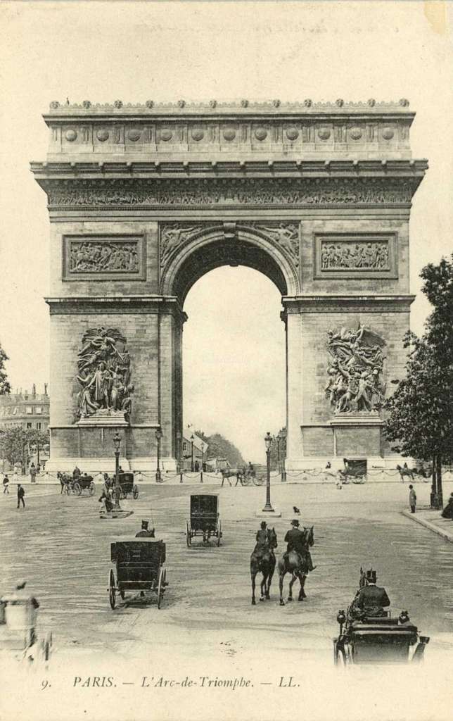 9 - PARIS - L'Arc de Triomphe
