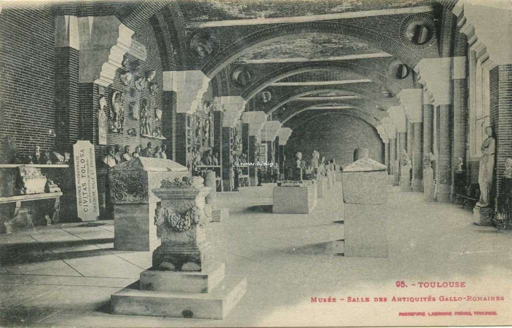 95 - Musée - Salle des antiquités Gallo-Romaines