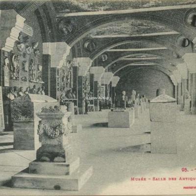 95 - Musée - Salle des antiquités Gallo-Romaines