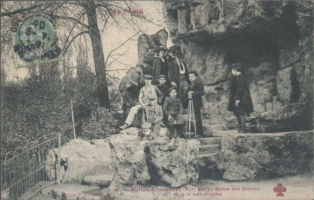 962 - Buttes-Chaumont - Sortie des Grottes sous le Labyrinthe