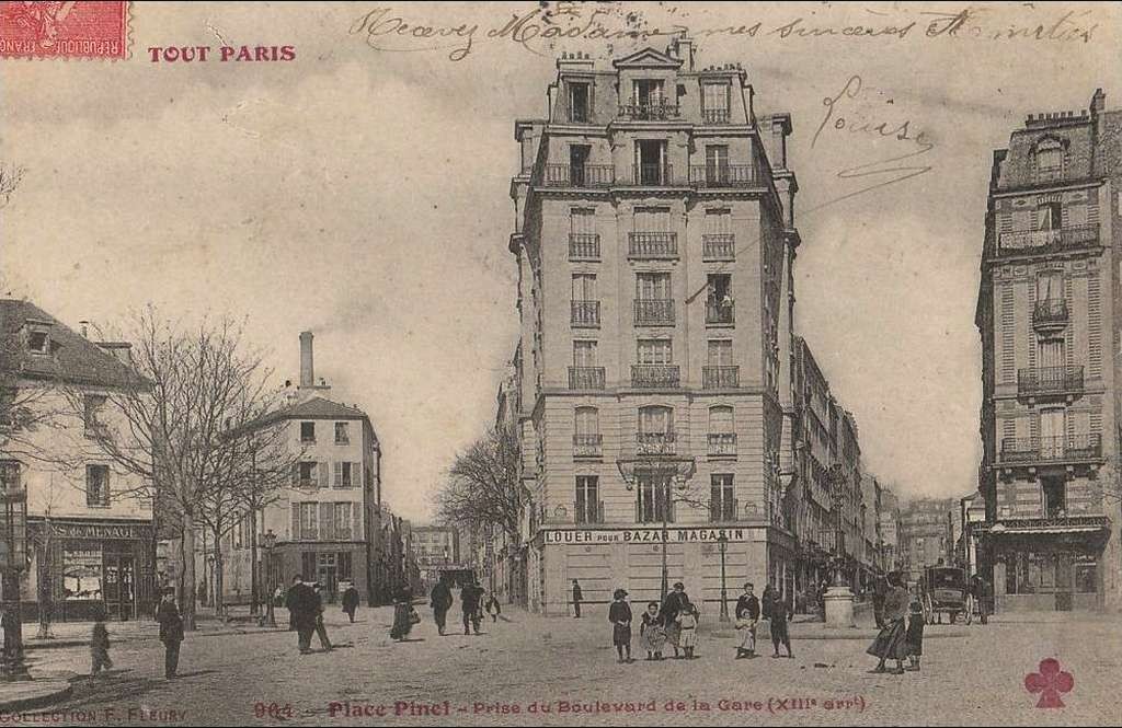 964 - Place Pinel prise du Boulevard de la Gare