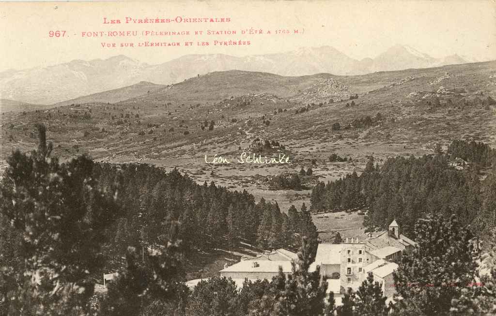 967 - Font-Romeu - Vue sur l'Ermitage et les Pyrénées