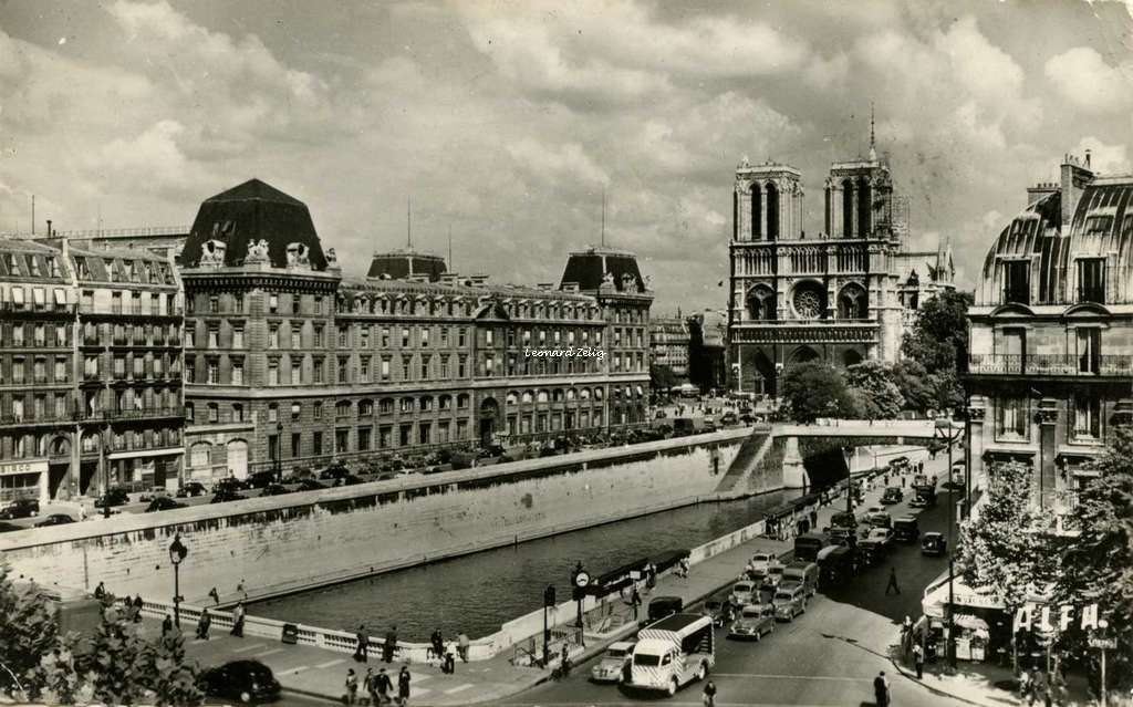 ALFA 69 - PARIS - De Notre-Dame au Pont St-Michel