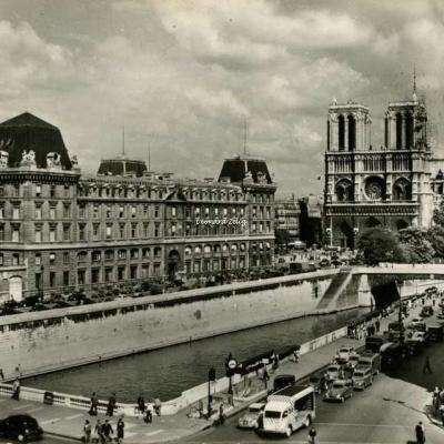 ALFA 69 - PARIS - De Notre-Dame au Pont St-Michel