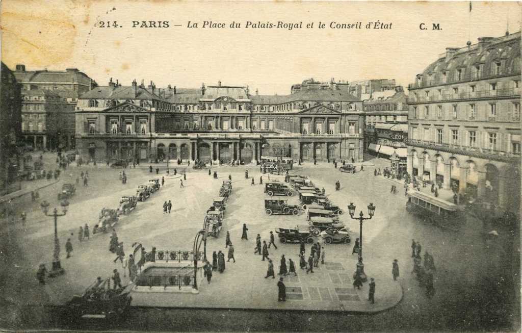 CM 214 - PARIS - La Place du Palais-Royal et le Conseil d'Etat