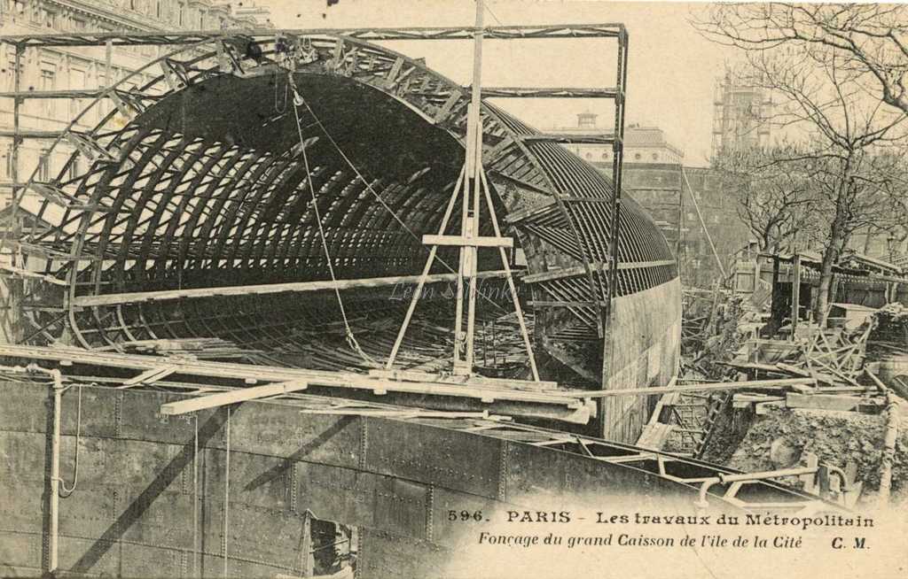 CM 596 - Fonçage du grand caisson de l'Île de la Cité