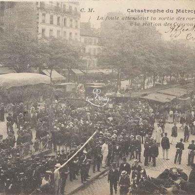 CM - Catastrophe 1903 - En  attendant la sortie des corps