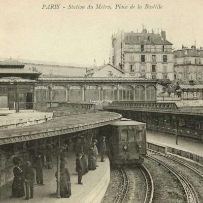 Comptoir industriel - PARIS - Station de Métro, Place de la Bastille