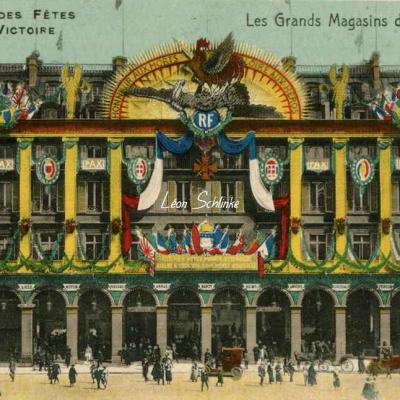 Cormault & Papeghin - Fêtes de la Victoire, Magasins du Louvre