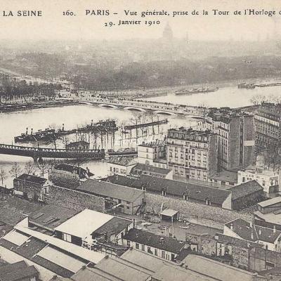 ELD 260 - Crue de la Seine vue de la Tour de l'Horloge