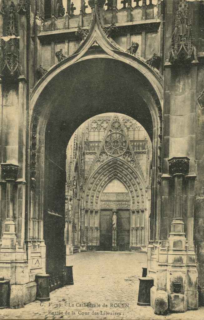 Rouen - CV 39 - Cathédrale, entrée de la Cour des Libraires