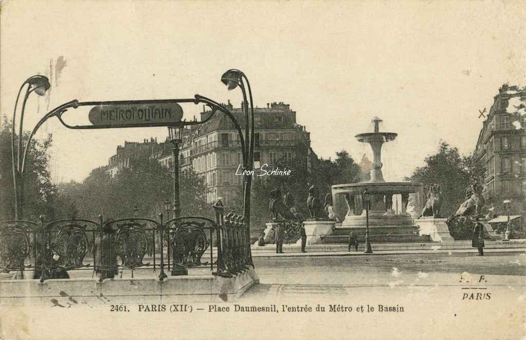 FF 2461 - Place Daumesnil, entrée du Métro et Bassin