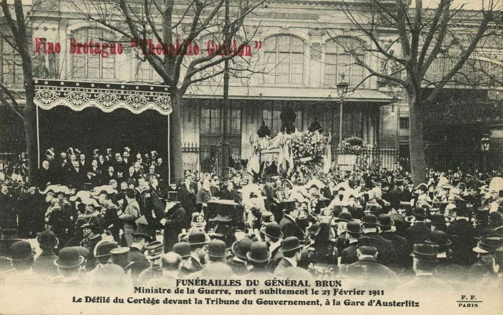FF - Funérailles du Général Brun - Tribune du Président à la Gare d'Austerlitz