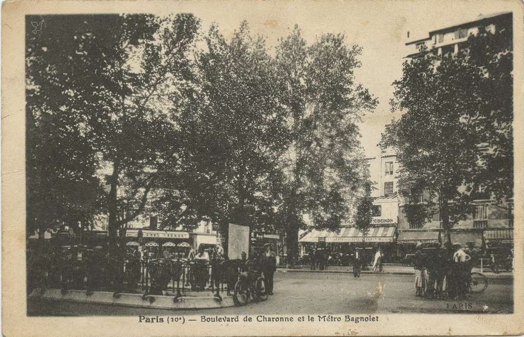 FF - Paris (20°) - Boulevard de Charonne et le Métro Bagnolet